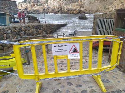 Mesures de seguretat a Cala Deià