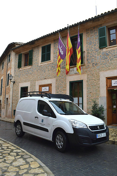 L'Ajuntament de Deià ha adquirit un vehicle 100% elèctric per a la brigada de manteniment